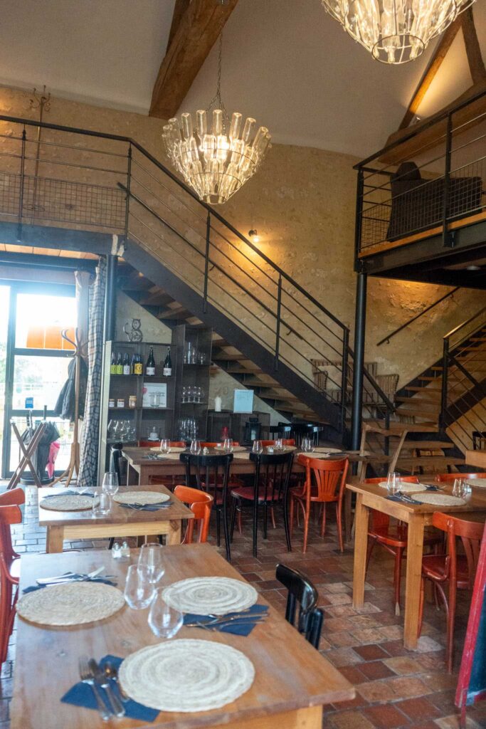 Expérience de séjour au Domaine des Écuries : restaurant, randonnée et équitation