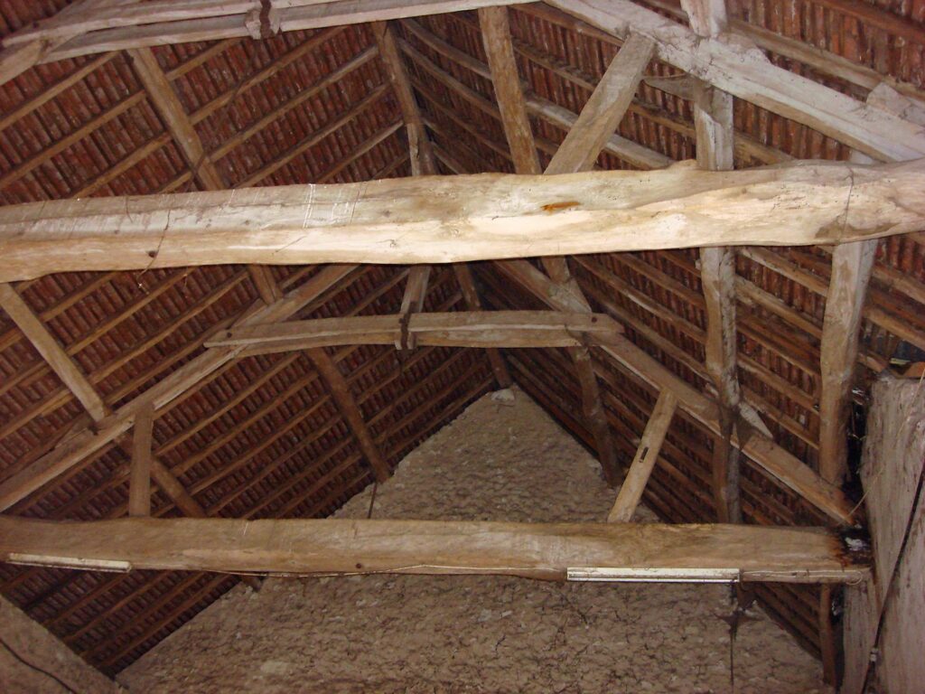 Pierre, bois et volumes restaurés du Domaine des Écuries