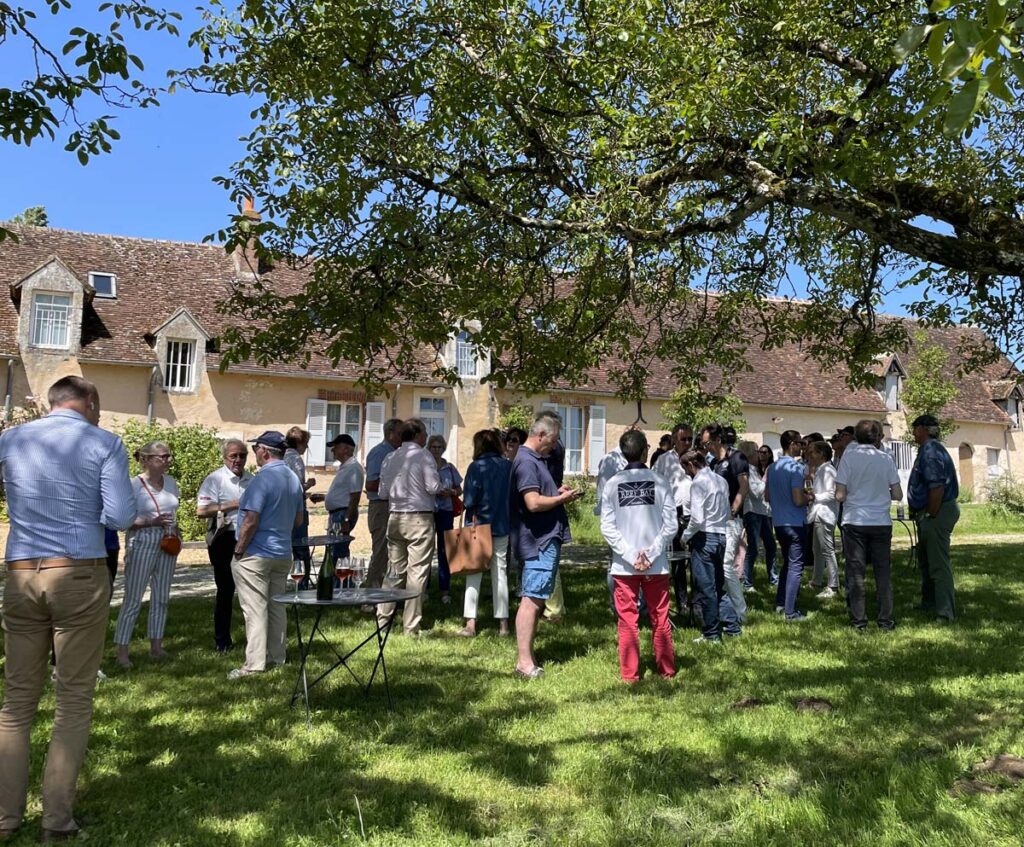 Privatisation complète du Domaine des Écuries