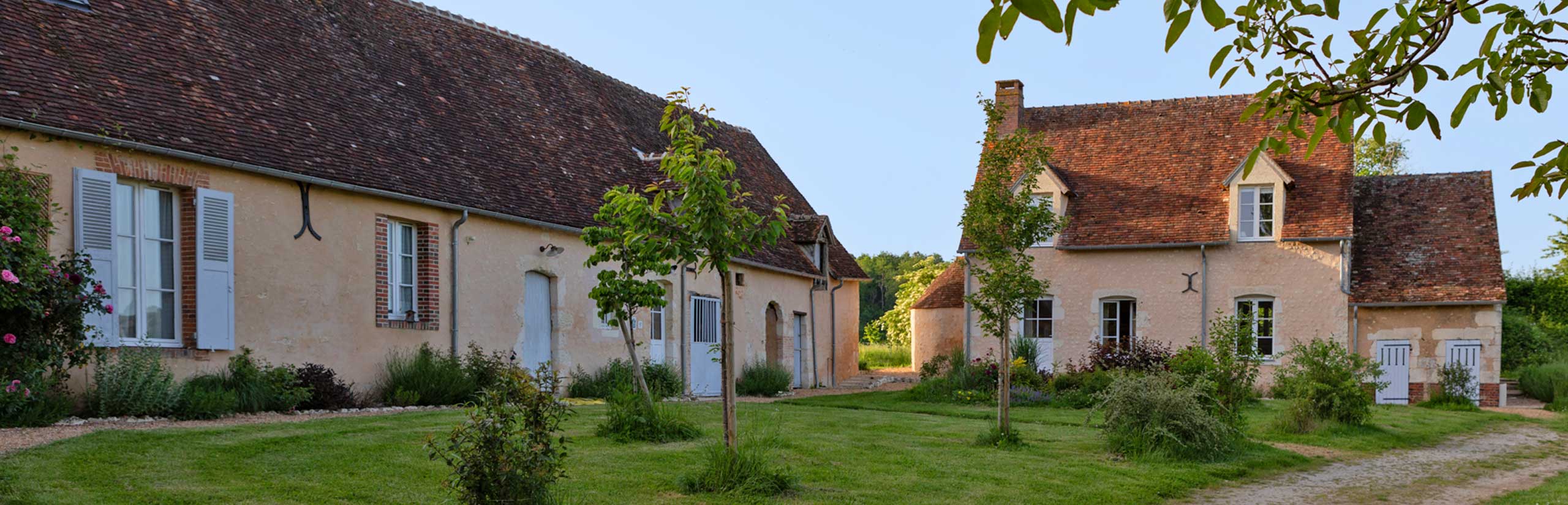 Vue panoramique du Domaine des Écuries à Boissy-Maugis dans le Perche