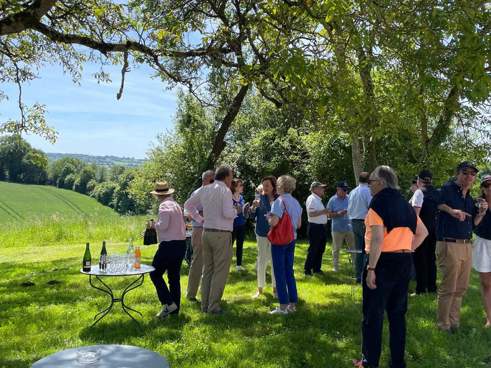 Vue d’ensemble du Domaine des Écuries privatisé pour un événement